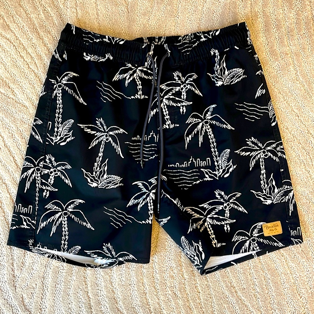 NEW Braxton Mens Shorts. Size M.